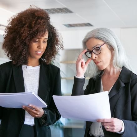 Generalista vs. Especialista? Conheça as vantagens, os desafios e qual perfil oferece mais crescimento para a sua carreira. Leia e decida!