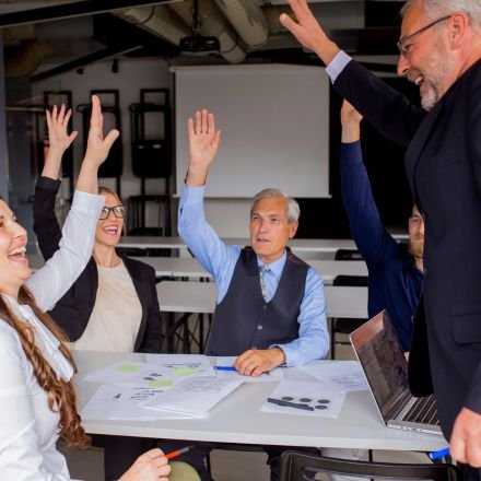 Gestão de Estrelas: Como Liderar Profissionais de Alta Performance sem Perder a Equipe