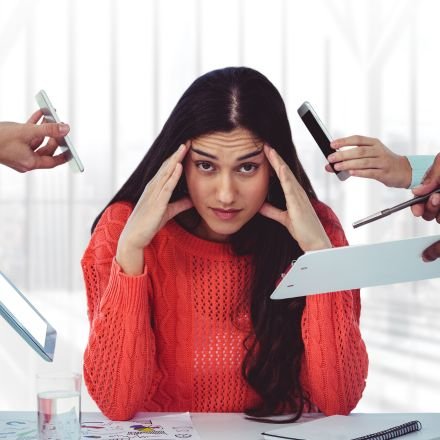O burnout não é apenas individual. Descubra como o esgotamento do gestor fragiliza equipes e como a liderança resiliente evita o colapso.